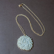 pearl pendant necklace