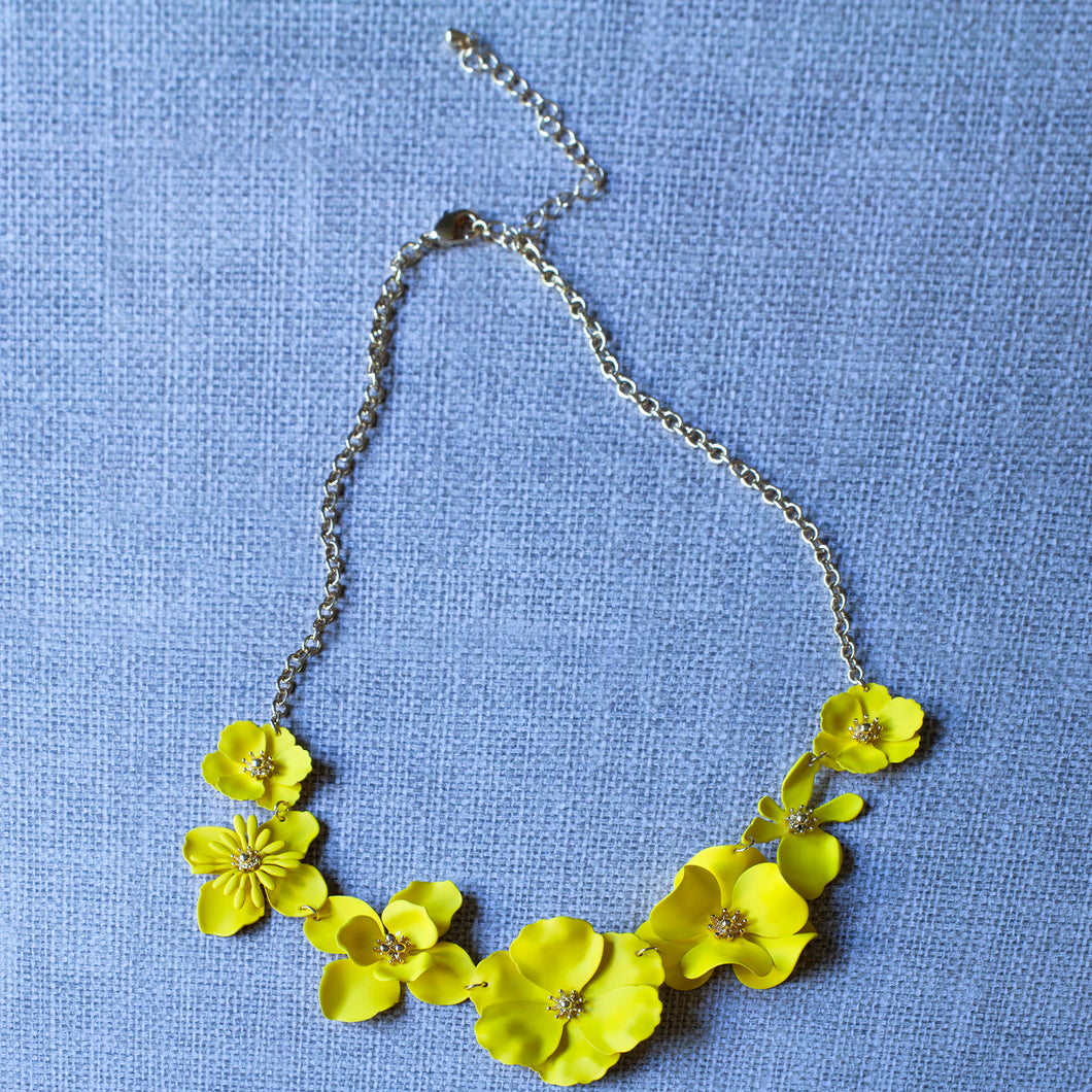Buy Floral purple statement necklace Online. – Odette