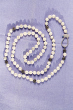 marbled white bead necklace