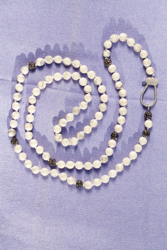 marbled white bead necklace